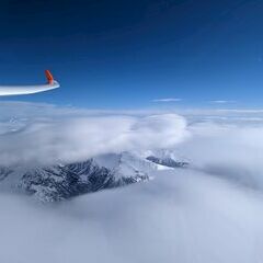 Flugwegposition um 15:04:45: Aufgenommen in der Nähe von 10054 Cesana Torinese, Turin, Italien in 5033 Meter